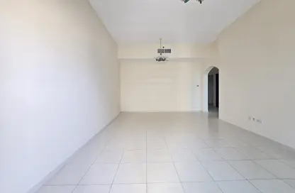شقة - غرفة نوم - 2 حمامات للايجار في الممزر - الشارقة - الشارقة