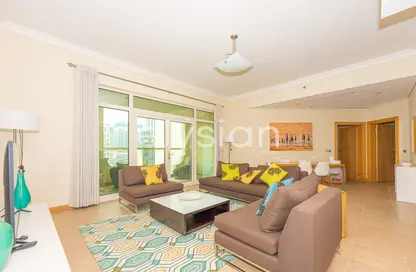 Apartment - 4 Bedrooms - 3 Bathrooms for rent in Al Das - Shoreline Apartments - Palm Jumeirah - Dubai