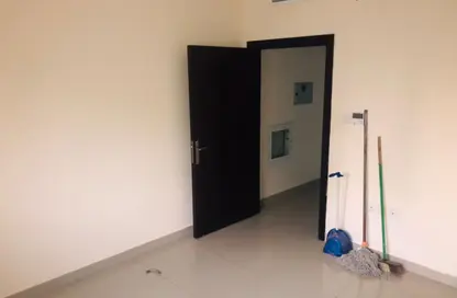 Apartment - 1 Bedroom - 1 Bathroom for rent in Al Qulaya'ah - Al Sharq - Sharjah