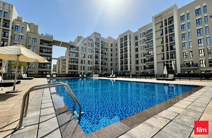 Apartment - 2 Bedrooms - 2 Bathrooms for sale in Hayat Boulevard-1A - Hayat Boulevard - Town Square - Dubai