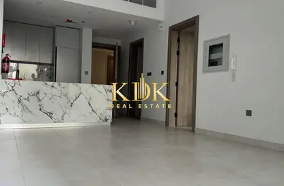 Apartment - 1 Bedroom - 2 Bathrooms for rent in Amal Tower - Dubai Sports City - Dubai