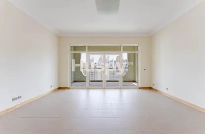 Apartment - 2 Bedrooms - 3 Bathrooms for rent in Al Khushkar - Shoreline Apartments - Palm Jumeirah - Dubai
