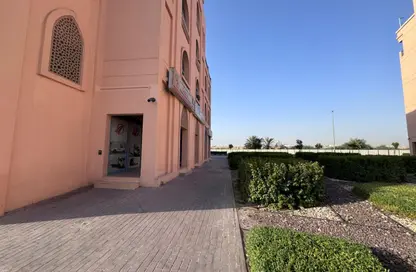متجر - استوديو - 1 حمام للايجار في إم05 - طراز فارسي - المدينة الدولية - دبي