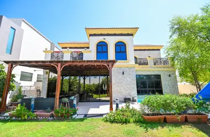 Villa - 7 Bedrooms - 7+ Bathrooms for sale in Legacy - Jumeirah Park - Dubai