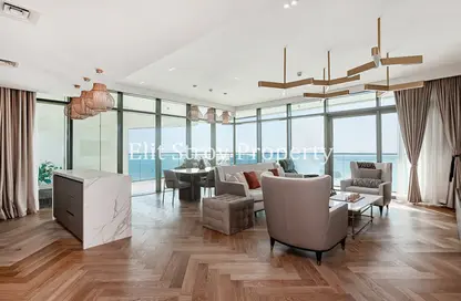 Apartment - 3 Bedrooms - 3 Bathrooms for sale in Beach Vista - EMAAR Beachfront - Dubai Harbour - Dubai