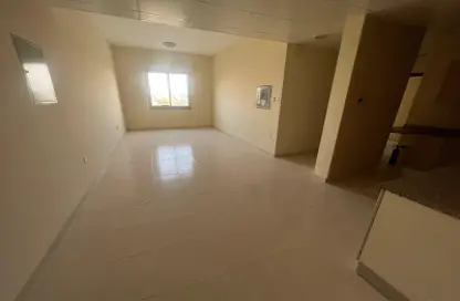 Apartment - 2 Bedrooms - 3 Bathrooms for rent in Building 11 - Yasmin Village - Ras Al Khaimah