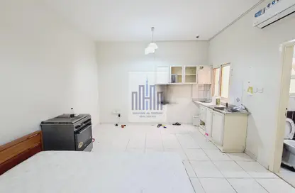 Apartment - Studio - 1 Bathroom for rent in Fire Station Road - Muwaileh - Sharjah