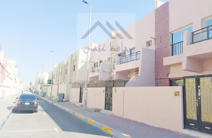 Villa - 3 Bedrooms - 4 Bathrooms for rent in Delma Street - Al Mushrif - Abu Dhabi