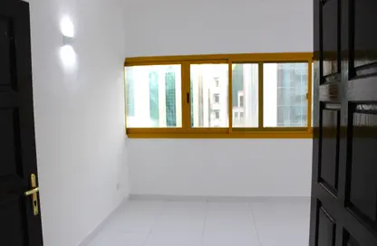 Apartment - 3 Bedrooms - 3 Bathrooms for rent in Khalidiya Street - Al Khalidiya - Abu Dhabi