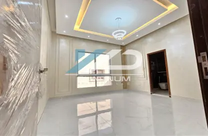 صورة لـ غرفة فارغة فيلا - 5 غرف نوم - 7 حمامات للبيع في 1 الياسمين - الياسمين - عجمان ، صورة رقم 1