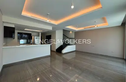 Villa - 4 Bedrooms - 3 Bathrooms for rent in The Legends - DAMAC Hills - Dubai