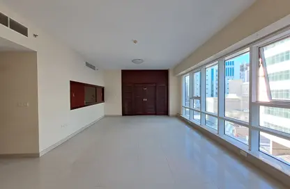 Apartment - 3 Bedrooms - 3 Bathrooms for rent in Golden Sands Tower - Al Barsha 1 - Al Barsha - Dubai