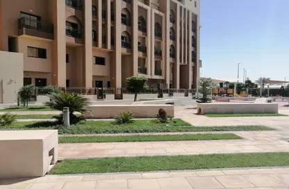 Outdoor Building image for: Apartment - 3 Bedrooms - 4 Bathrooms for rent in Mussafah Gardens - Mussafah - Abu Dhabi, Image 1
