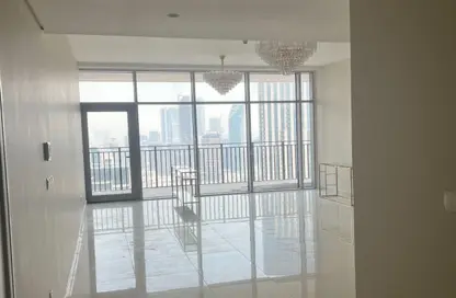 Apartment - 3 Bedrooms - 3 Bathrooms for rent in Boulevard Crescent Tower 1 - BLVD Crescent - Downtown Dubai - Dubai