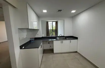 شقة - غرفة نوم - 2 حمامات للايجار في شقق أريج - الجادة - الشارقة