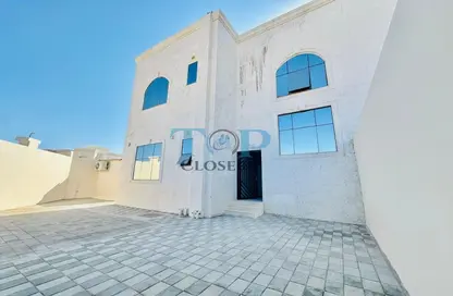 Villa - 4 Bedrooms - 6 Bathrooms for rent in Zakher - Al Ain