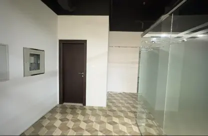 Office Space - Studio - 1 Bathroom for rent in Umm Al Sheif Commercial Building - Umm Al Sheif - Dubai