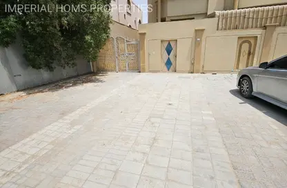 فيلا - 8 غرف نوم - 8 حمامات للايجار في 3 المويهات - المويهات - عجمان