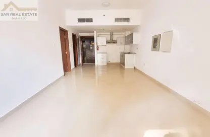 شقة - غرفة نوم - 2 حمامات للايجار في مسكن الامير - منطقة 11 - قرية الجميرا سركل - دبي