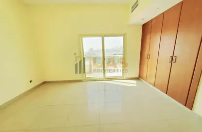 Apartment - 2 Bedrooms - 2 Bathrooms for rent in Lulu Building - Al Barsha 1 - Al Barsha - Dubai