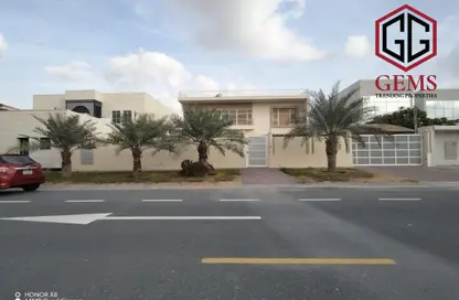 Villa - 5 Bedrooms - 6 Bathrooms for rent in Al Khawaneej 1 - Al Khawaneej - Dubai