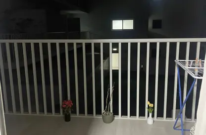 شقة - غرفة نوم - 2 حمامات للايجار في إيزي 19 - المدينة العالمية المرحلة 2 - 4 الورسان - الورسان - دبي