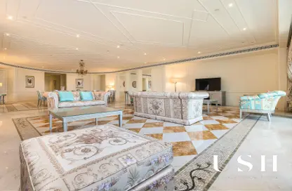 Apartment - 4 Bedrooms - 4 Bathrooms for rent in Palazzo Versace - Culture Village - Dubai
