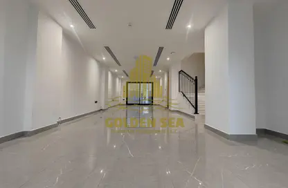 فيلا - 4 غرف نوم - 5 حمامات للايجار في قرية ليوا - منطقة مصلى العيد - الكرامة - أبوظبي