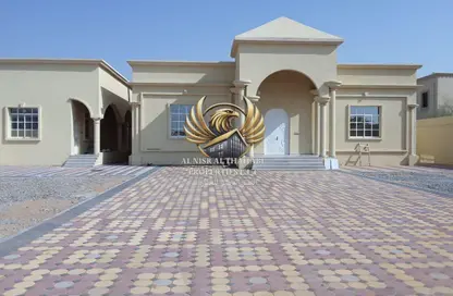 Villa - 4 Bedrooms - 6 Bathrooms for rent in Al Dhait South - Al Dhait - Ras Al Khaimah