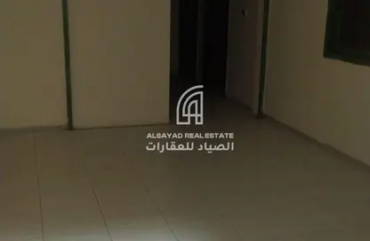 شقة - 2 غرف نوم - 2 حمامات للايجار في مبنى القاسمية 10 - المحطة - القاسمية - الشارقة