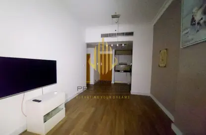 Apartment - 1 Bedroom - 1 Bathroom for rent in Mayfair Residency - Business Bay - Dubai