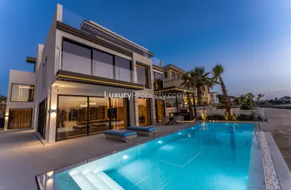 Villa - 6 Bedrooms - 7 Bathrooms for sale in Garden Homes Frond F - Garden Homes - Palm Jumeirah - Dubai