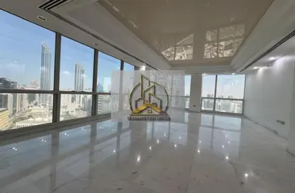 Apartment - 4 Bedrooms - 4 Bathrooms for rent in Corniche Road - Abu Dhabi