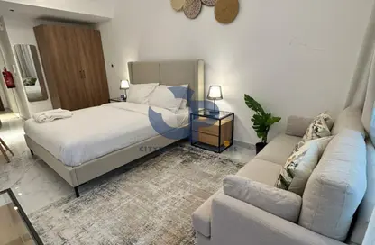 Apartment - Studio - 1 Bathroom for sale in Oasis Residences - Masdar City - Abu Dhabi