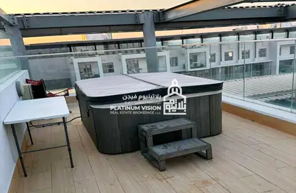 Duplex - 2 Bedrooms - 3 Bathrooms for sale in Oasis 1 - Oasis Residences - Masdar City - Abu Dhabi