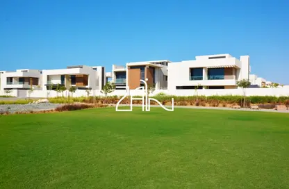 Outdoor House image for: Villa - 4 Bedrooms - 6 Bathrooms for sale in West Yas - Yas Island - Abu Dhabi, Image 1