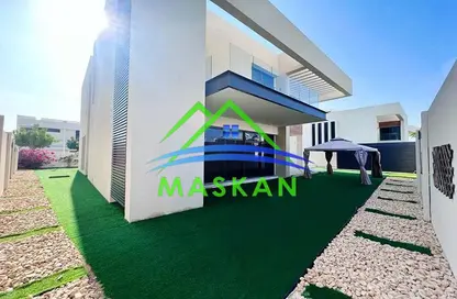 Villa - 4 Bedrooms - 6 Bathrooms for rent in West Yas - Yas Island - Abu Dhabi