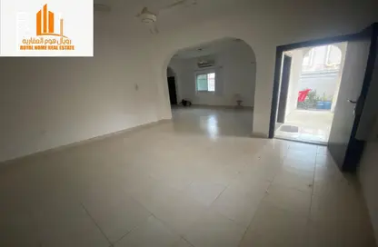 Villa - 4 Bedrooms - 3 Bathrooms for rent in Al Rumailah building - Al Rumailah 2 - Al Rumaila - Ajman