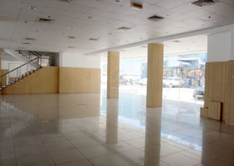 Large Fitted Show Room Near Dnata Al Itehad Road
