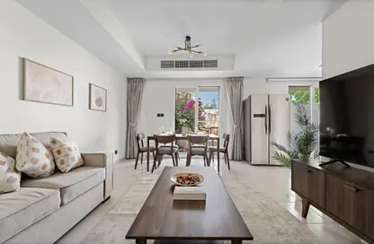 فيلا - 2 غرف نوم - 2 حمامات للايجار في الينابيع 5 - الينابيع - دبي فيلا - 2 غرف نوم - 2 حمامات للايجار في الينابيع 5 - الينابيع - دبي