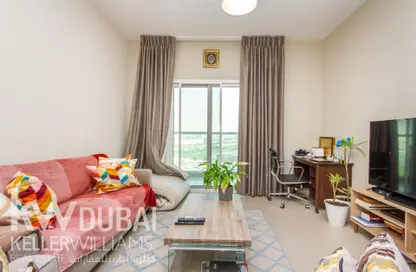 شقة - غرفة نوم - 2 حمامات للبيع في المساكن الحمراء - مدينة دبي الرياضية - دبي