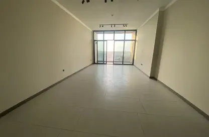 Apartment - 3 Bedrooms - 4 Bathrooms for rent in Al Jurf 2 - Al Jurf - Ajman Downtown - Ajman