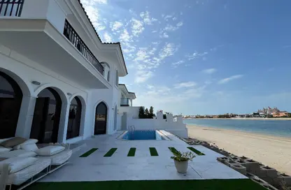 Villa - 4 Bedrooms - 5 Bathrooms for rent in Garden Homes Frond E - Garden Homes - Palm Jumeirah - Dubai