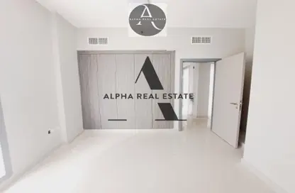 Apartment - 2 Bedrooms - 3 Bathrooms for rent in Al Khan - Sharjah