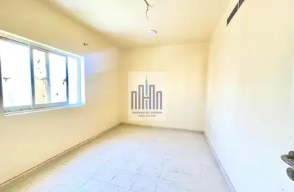 شقة - غرفة نوم - 1 حمام للايجار في طريق فاير ستاشن - مويلح - الشارقة شقة - غرفة نوم - 1 حمام للايجار في طريق فاير ستاشن - مويلح - الشارقة