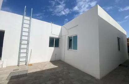 Villa - 2 Bedrooms - 3 Bathrooms for rent in Jumeirah 3 Villas - Jumeirah 3 - Jumeirah - Dubai