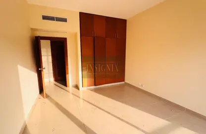 Apartment - 3 Bedrooms - 3 Bathrooms for rent in Golden Sands 1 - Mankhool - Bur Dubai - Dubai