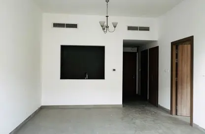 شقة - غرفة نوم - 2 حمامات للايجار في لي هواريزون ريزيدينس - 4 الورسان - الورسان - دبي