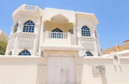 فيلا - 4 غرف نوم - 4 حمامات للايجار في فلل الجميرا 2 - جميرا 2 - الجميرا - دبي