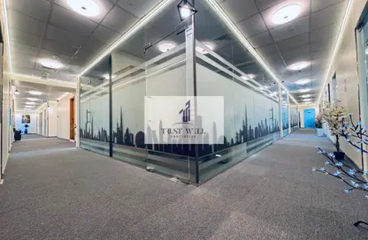 Office Space - Studio - 3 Bathrooms for rent in Cornich Al Khalidiya - Al Khalidiya - Abu Dhabi